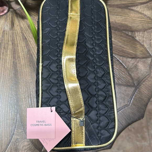 NWT JUICY COUTURE bag 🖤✨ ❤️‍🔥❤️‍🔥❤️‍🔥HOST PICK ! - Picture 2 of 4